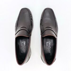 Ferragamo Ayden Penny Loafer Brown Leather Vibram Neolithic Size 7.5 EE **Wide**